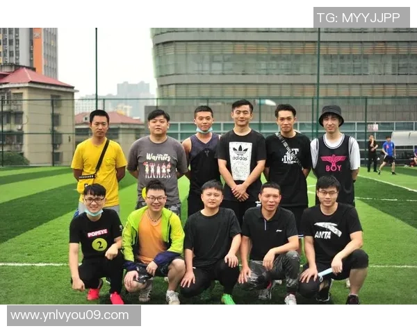 成都足球队荣登足球意识排行榜第十位展现出色团队实力与潜力 成都足球队荣登足球意识排行榜第十位展现出色团队实力与潜力