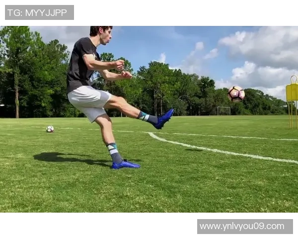 足球明星精彩弧线瞬间集锦高清图片展示与分析